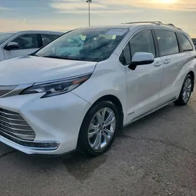 Toyota Sienna 2021