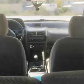 Mitsubishi Chariot 1995