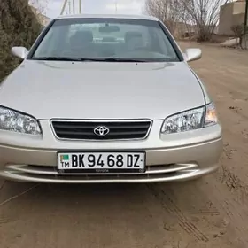 Toyota Camry 2000