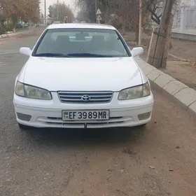 Toyota Camry 2000