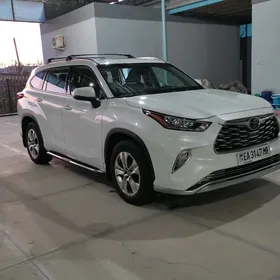 Toyota Highlander 2020