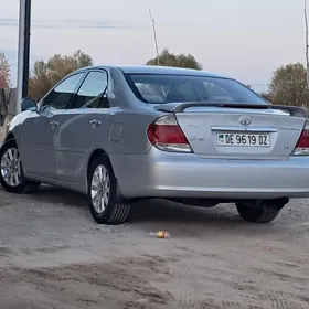 Toyota Camry 2004