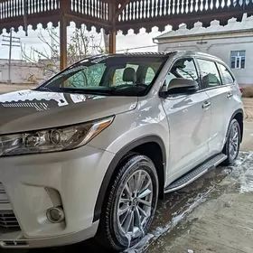 Toyota Highlander 2018