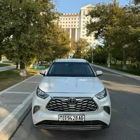 Toyota Highlander 2020