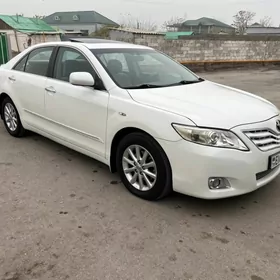Toyota Camry 2011