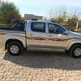 Toyota Hilux 2014