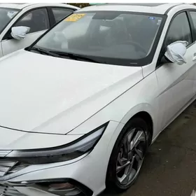 Hyundai Elantra 2025