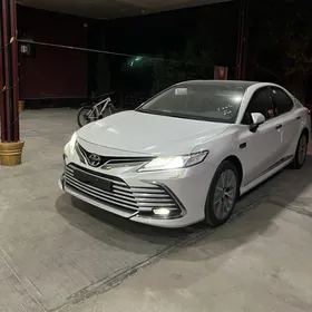 Toyota Camry 2022
