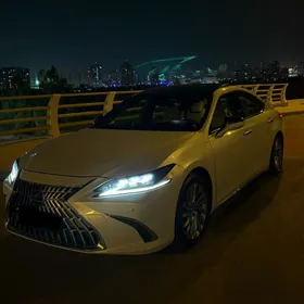 Lexus ES 350 2019