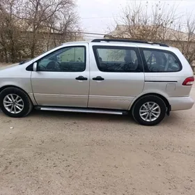 Toyota Sienna 2001