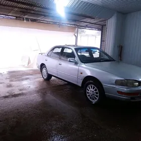 Toyota Camry 1992