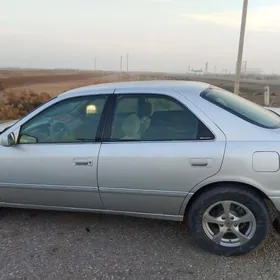 Toyota Camry 1999