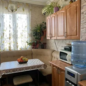 Мира/Айтакова 5 комн 66000