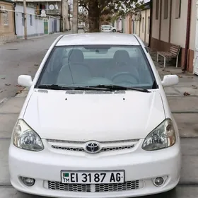 Toyota Echo 2005