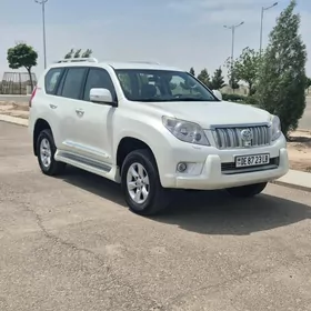 Toyota Land Cruiser Prado 2011