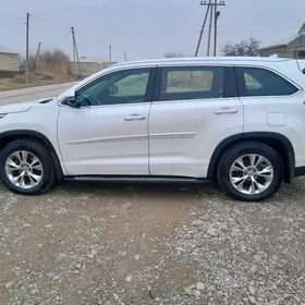 Toyota Highlander 2016