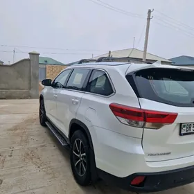 Toyota Highlander 2019