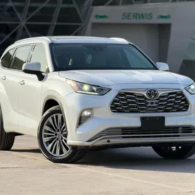 Toyota Highlander 2022