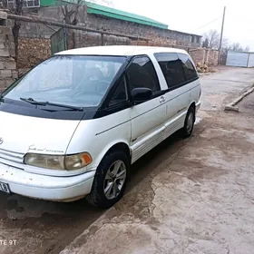 Toyota Previa 1992