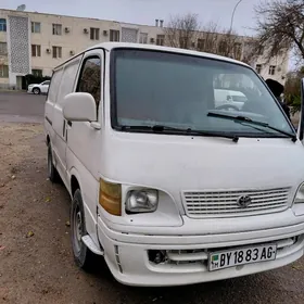 Toyota Hiace 2000
