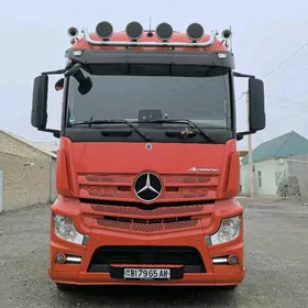 Mercedes-Benz ACTROS 3331 2019