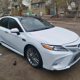 Toyota Camry 2020