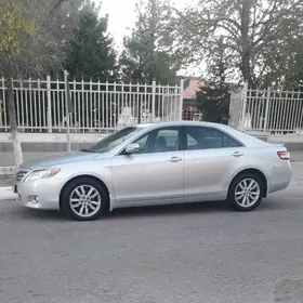 Toyota Camry 2011