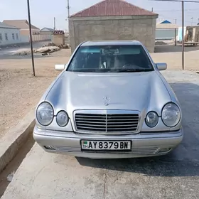 Mercedes-Benz E320 1997