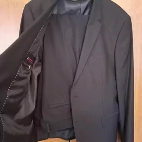 Kastyum julbar Hugo. Domini