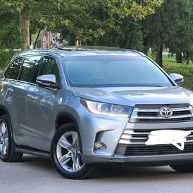 Toyota Highlander 2016