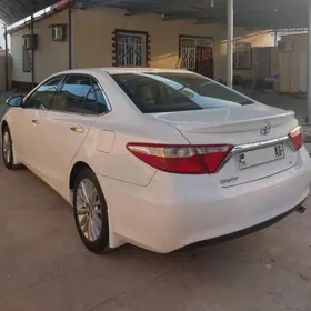 Toyota Camry 2017
