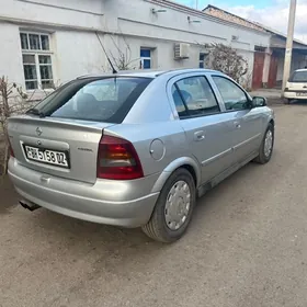 Opel Astra 2003