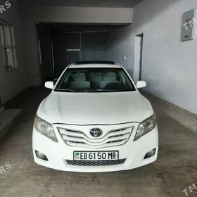 Toyota Camry 2011