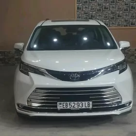 Toyota Sienna 2021