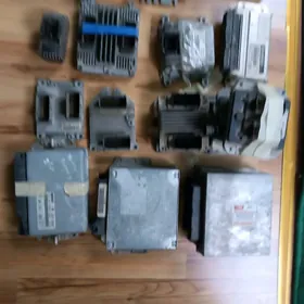 блок управления двигателем