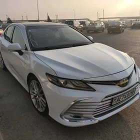 Toyota Camry 2020