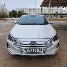Hyundai Elantra 2020