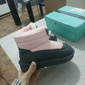 Детские зимние ботинки