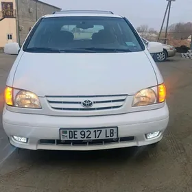 Toyota Sienna 2002