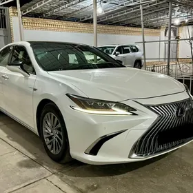 Lexus ES 300h 2019