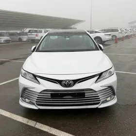 Toyota Camry 2024