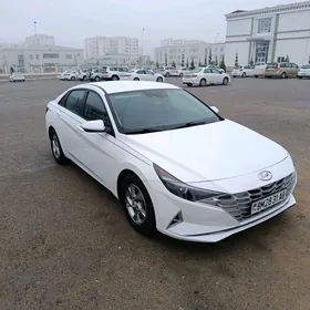 Hyundai Elantra 2021