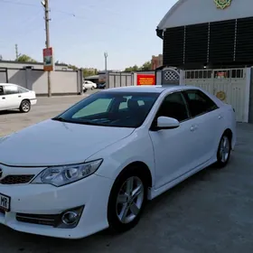 Toyota Camry 2012