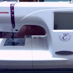 Ýaka tikin maşyn Janome350e