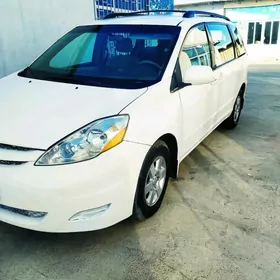 Toyota Sienna 2005