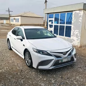 Toyota Camry 2022