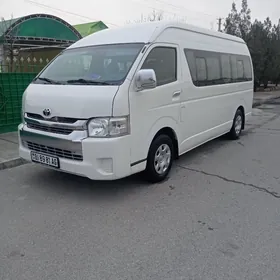 Toyota Hiace 2015