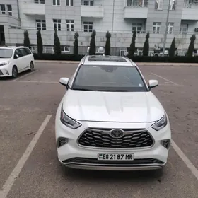 Toyota Highlander 2020