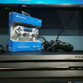 Playstation 4  1 TB 4 PRO