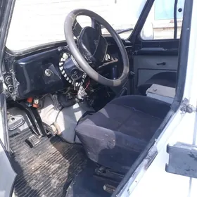UAZ 469 2005